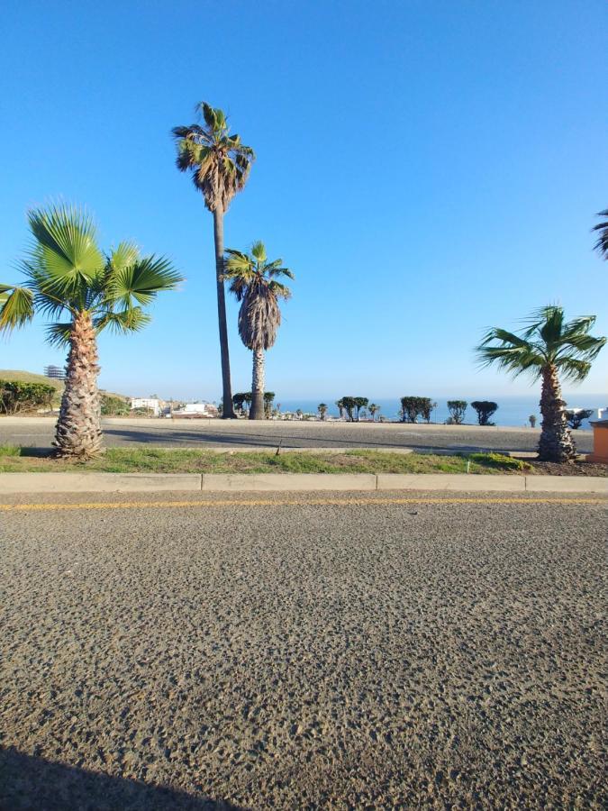 Ocean Front Apartment. San Antonio del Mar Ngoại thất bức ảnh